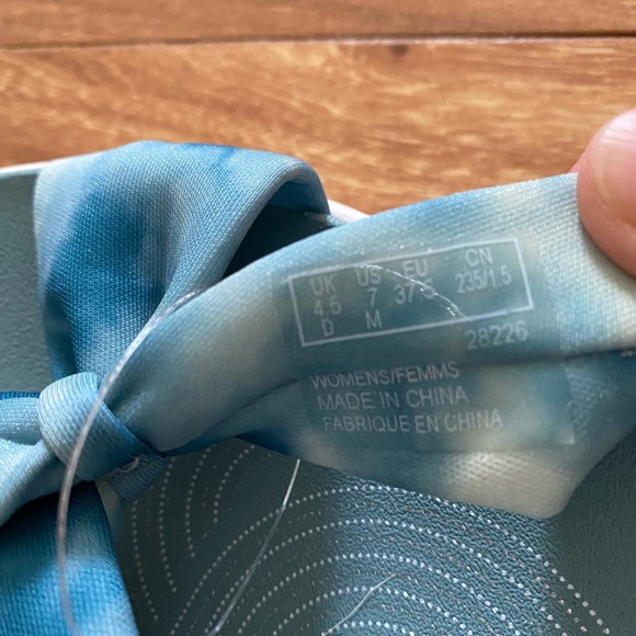 Sold - Picture 3 of 6